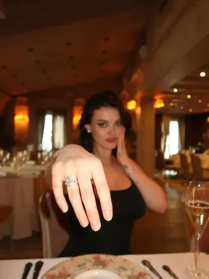 Новая глава: Лиза Адаменко объявила о помолвке после травмирующего брака