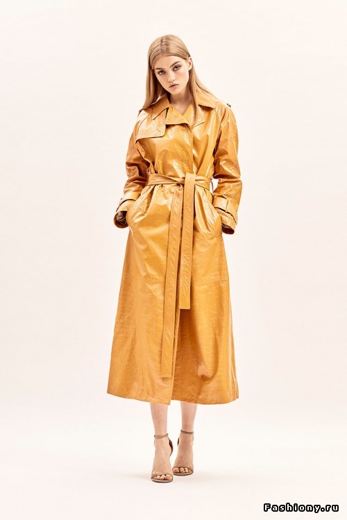 Вишни, горох, лакированные косухи в look-bookе Alexander Terekhov (resort 2019) Вишни, горох, лакированные косухи в look-bookе Alexander Terekhov (resort 2019)