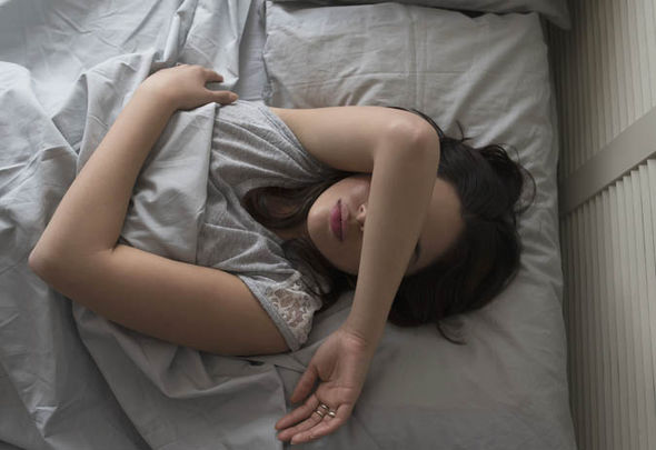 Стресс и плохой ночной сон могут способствовать ожирению, говорят ученые
