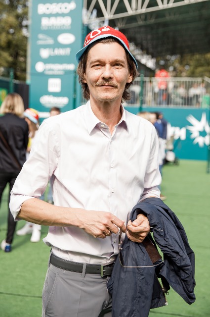 Ксения Собчак с сыном, Константин Богомолов, Иван Ургант и другие на благотворительном теннисном турнире Светская жизнь