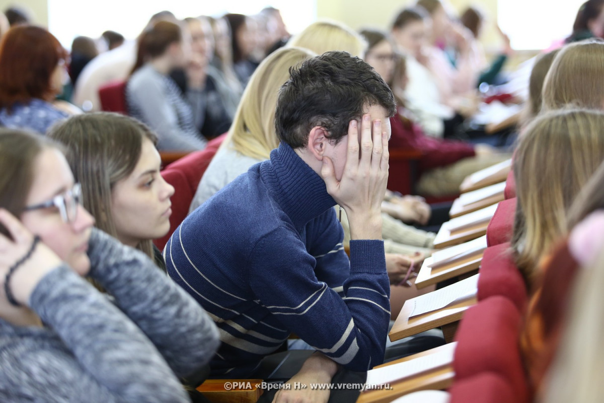 Троим студентам. Студенты вернулись в вузы. Студенты Нижегородской области. Изменения в вузе. Как проходит вечернее обучение в вузе.