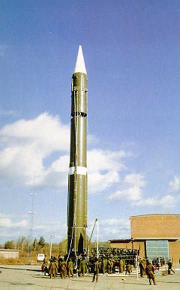 ​Двухступенчатая баллистическая ракета большой дальности «Дунфэн-4» chinaspaceflight.org - «Божественный корабль» | Warspot.ru