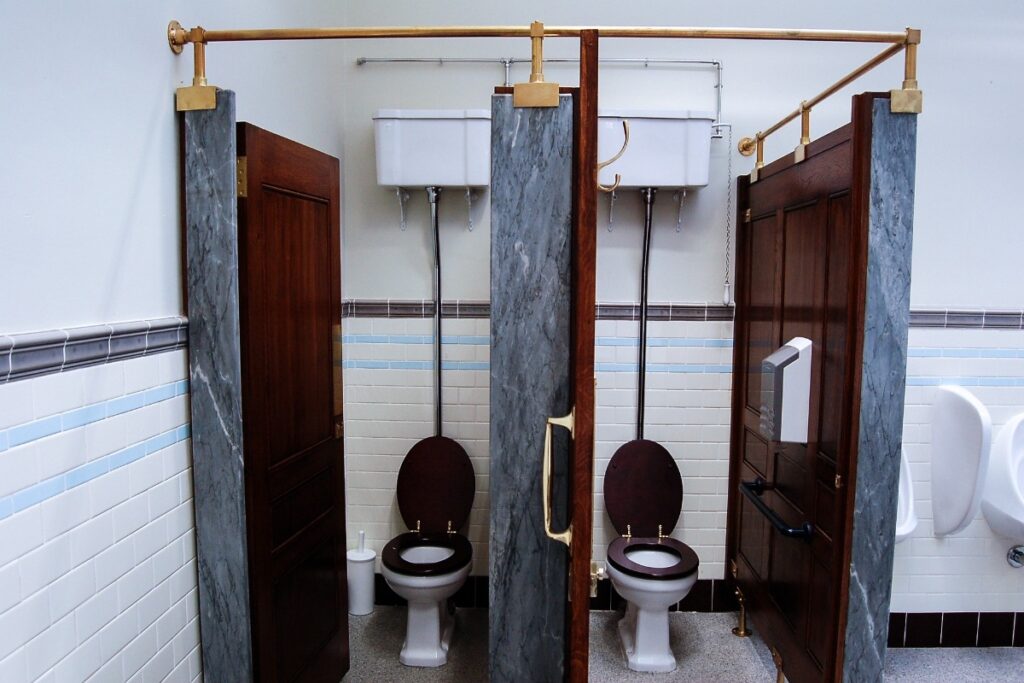 Как избавиться от налета на унитазе с помощью обычных продуктов