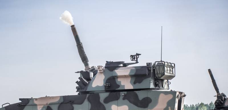 Новый вариант самоходного миномета M120G Rak Новый вариант самоходного миномета M120G Rak оружие