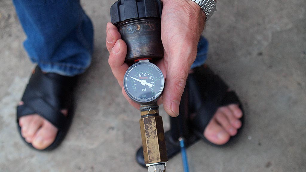 Крышка расширительного бачка: зачем она нужна и что будет при её неисправности? авто и мото,автоновости,автосоветы