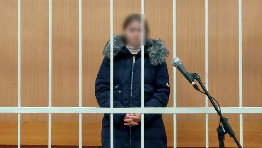 Суд заключил под стражу подростков, подозреваемых в убийстве семьи в Омской области