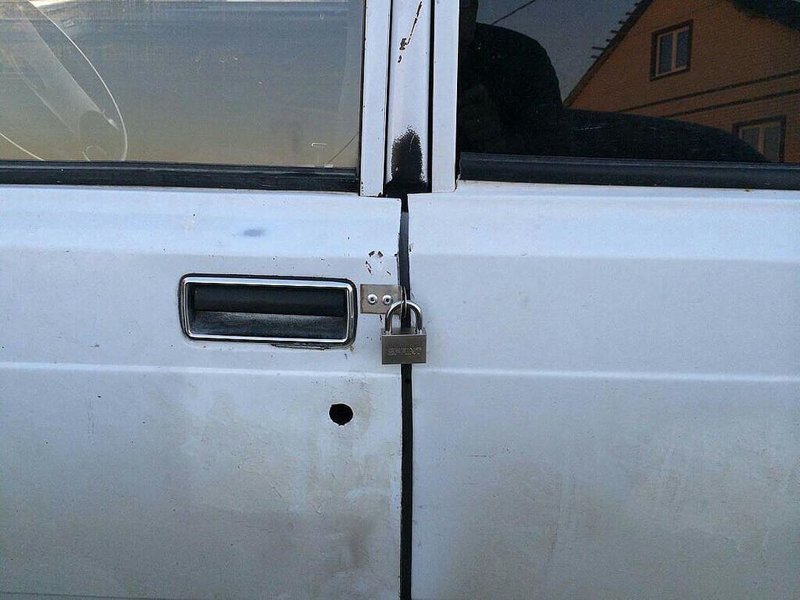 Дешево и не жалко! Поймут те, кто еще передвигается на российских автомобилях Дешево и не жалко! Поймут те, кто еще передвигается на российских автомобилях авто