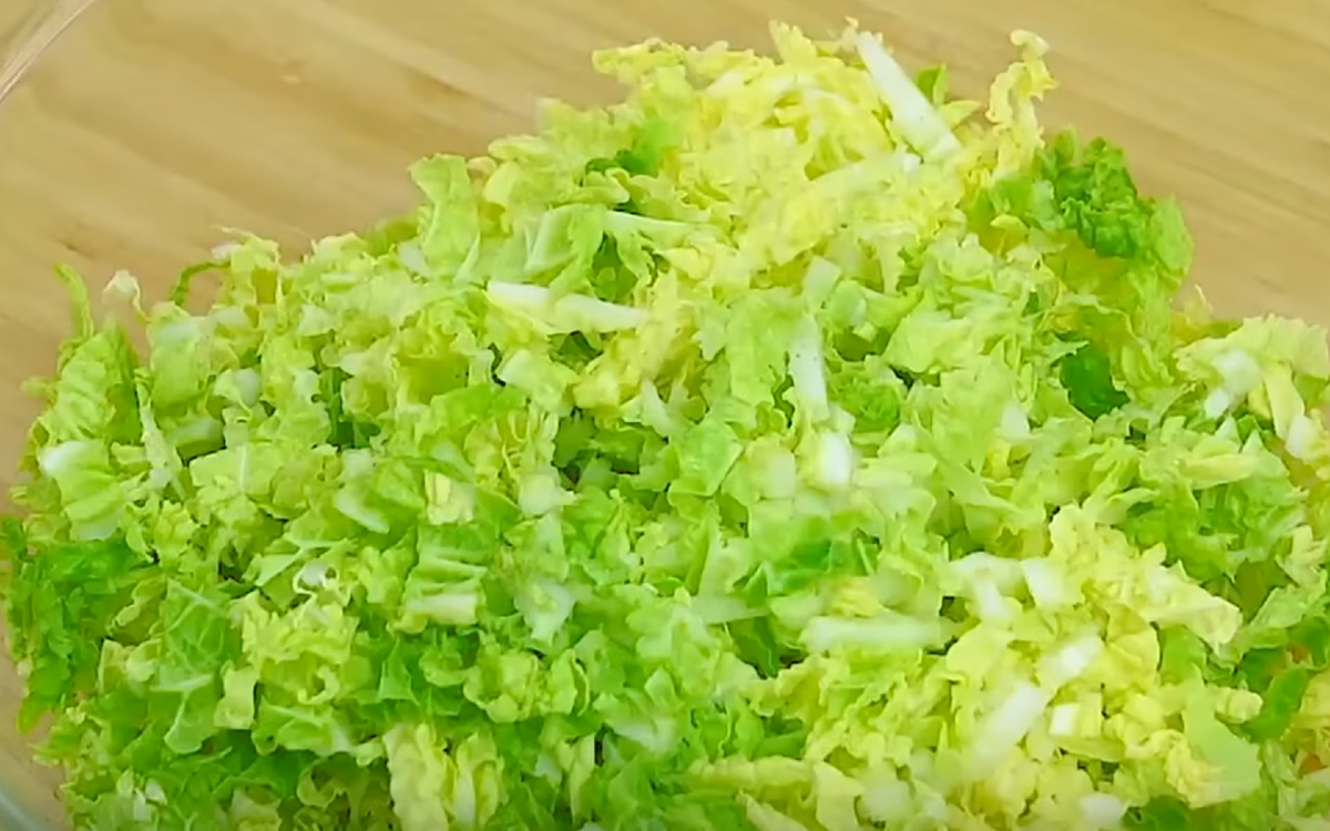 Сметут мгновенно! Вместо котлет готовлю их каждый день! Невероятно вкусно! Сметут мгновенно! Вместо котлет готовлю их каждый день! Невероятно вкусно! голубцы, стакана, пекинской, луковица1, перец, стакан, Ленивые, фарша, вкусуСформируйте, ложка, яйцо1, чайная, столовые, капусты1, чеснокаВыдавить, зубчик, фарша1, котлеты3, панировочных, ложки