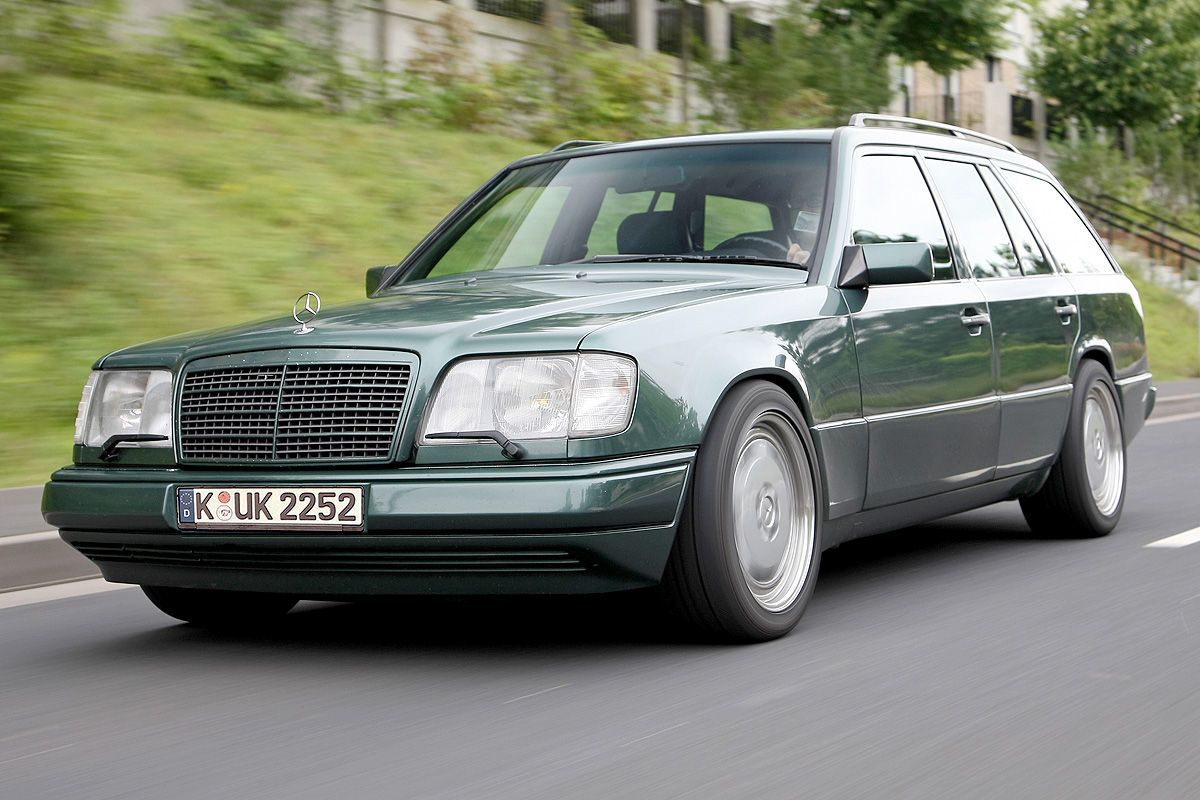 Мерседес 124 универсал купить. Mercedes w124 e500 универсал. Mercedes-Benz w124 универсал AMG. W124 e500 универсал. Мерседес 124 универсал.