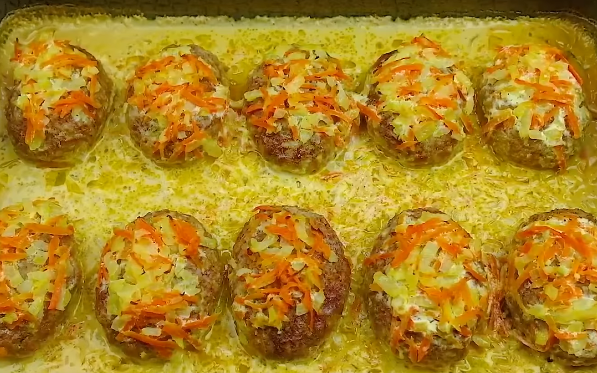 Сметут мгновенно! Вместо котлет готовлю их каждый день! Невероятно вкусно! Сметут мгновенно! Вместо котлет готовлю их каждый день! Невероятно вкусно! голубцы, стакана, пекинской, луковица1, перец, стакан, Ленивые, фарша, вкусуСформируйте, ложка, яйцо1, чайная, столовые, капусты1, чеснокаВыдавить, зубчик, фарша1, котлеты3, панировочных, ложки