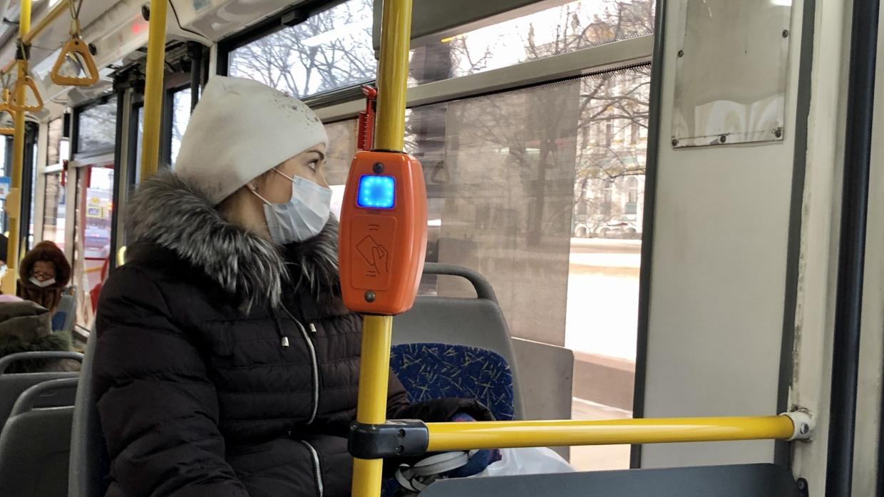 В Крыму ребенка без маски выгнали из автобуса