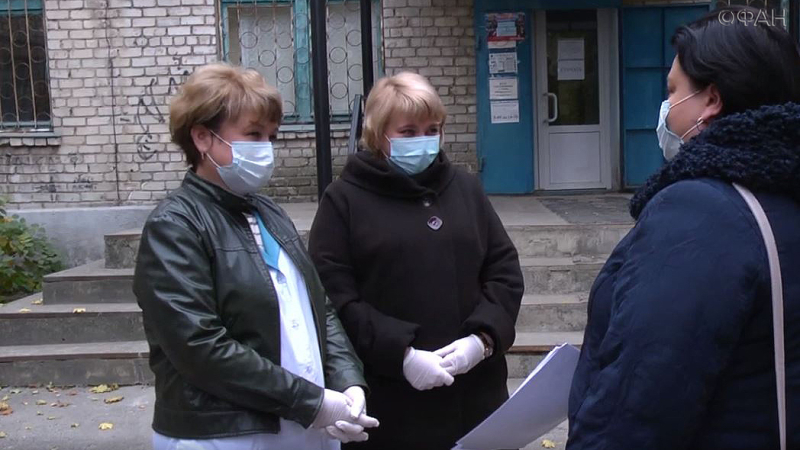 В Луганске прошла акция в поддержку медиков