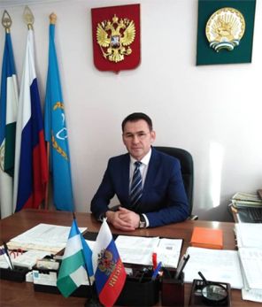 В российские регионы медленно возвращается феодальный строй В российские регионы медленно возвращается феодальный строй