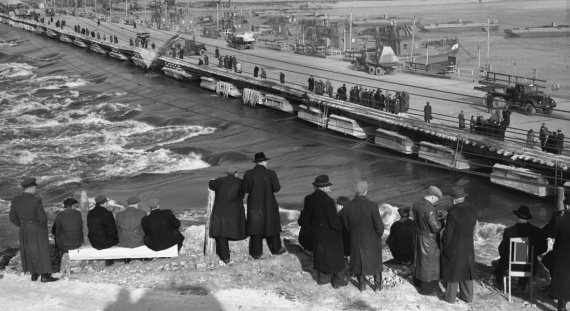 Размах и пульс жизни в глубинке СССР 50-тых , на примере городка Жигулевск Размах и пульс жизни в глубинке СССР 50-тых , на примере городка Жигулевск Война и мир