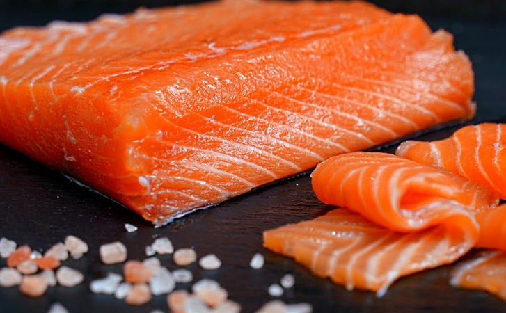 Как солить красную рыбу, чтобы получилось вкусно: хитрый и простой способ из ресторана - свежие новости на Toplenta