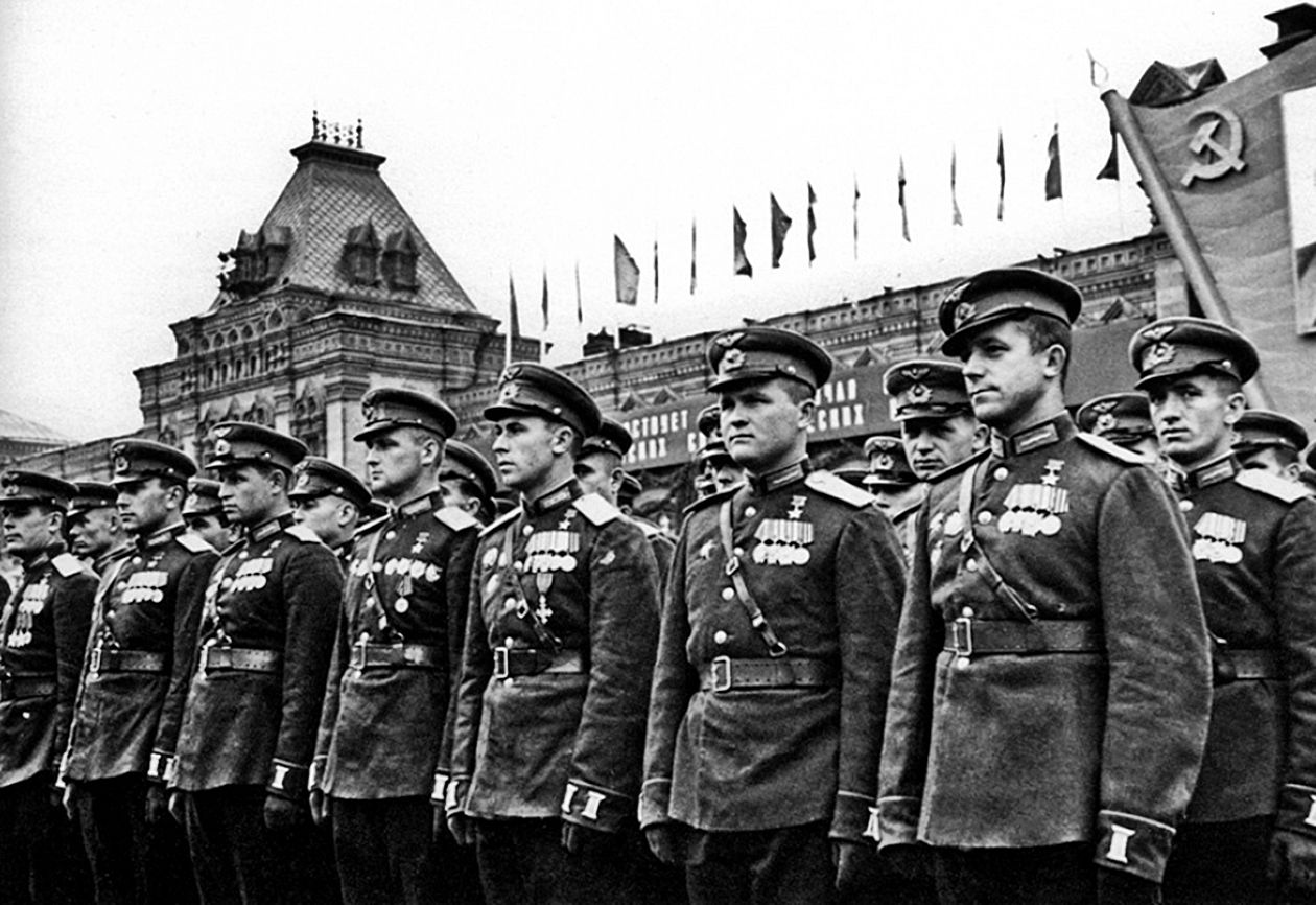 Парад 1945г. Парад Победы 1945. Парад 24 июня 1945 года в Москве на красной площади. Рокоссовский на параде 1945.
