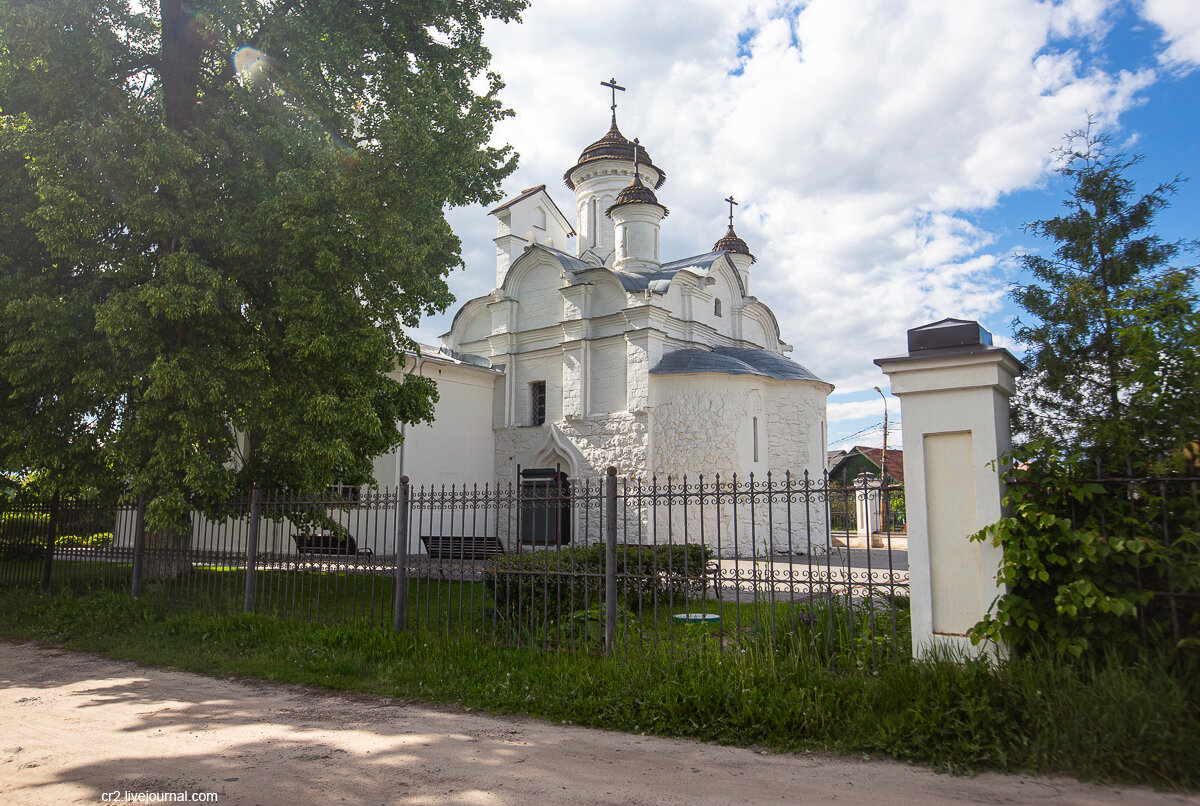 Иоанно-Предтеченская церковь на Городище. Коломна, Московская область. Фото автора статьи (ещё 1 фото)