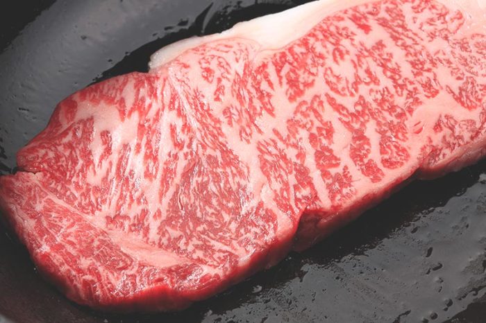 Стейк Wagyu. /Фото: firstchoiceproduce.com