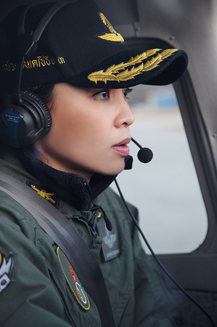 Появились первые официальные фотографии новой королевы Таиланда Новости