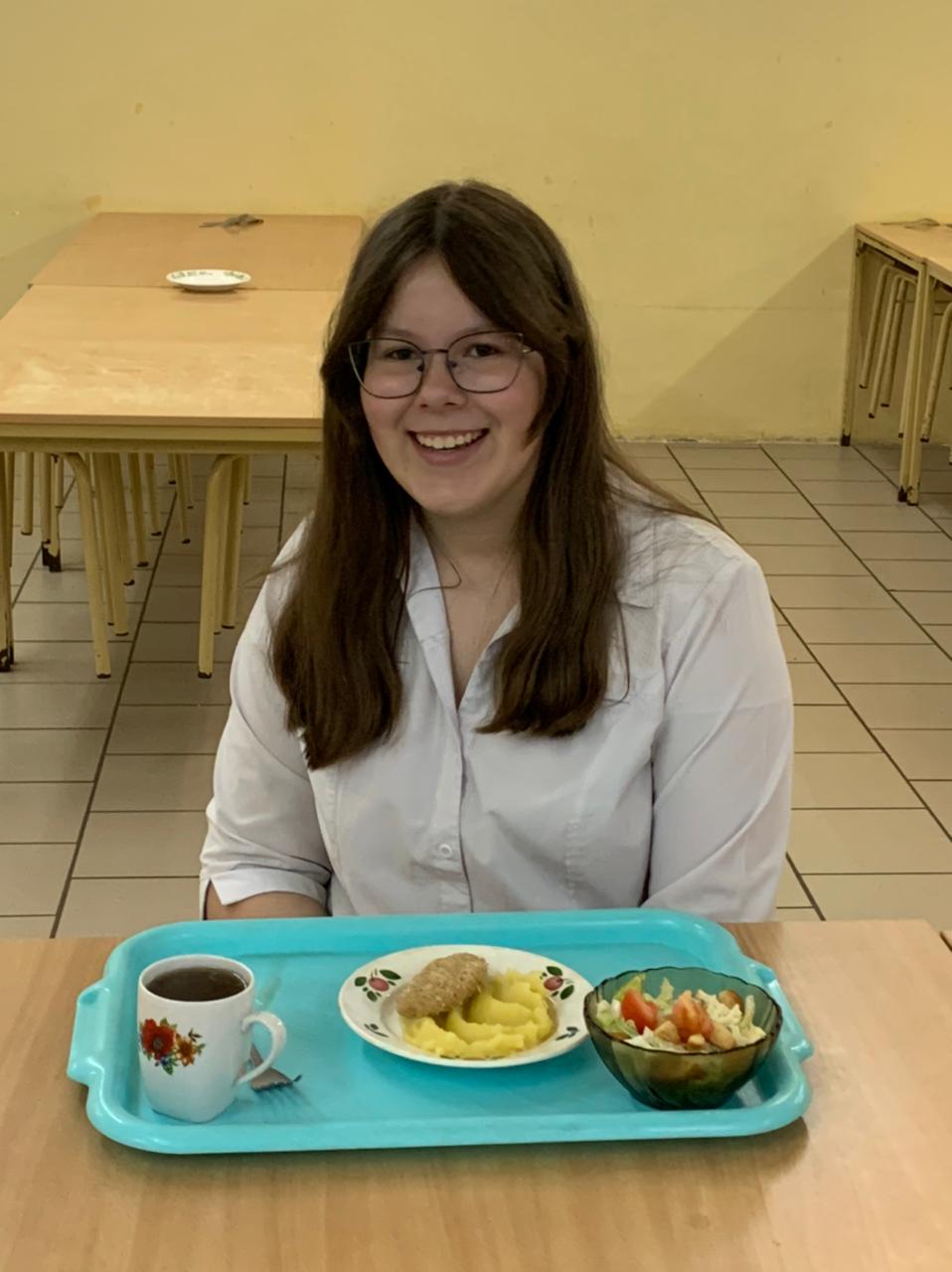 Приятного аппетита: Обедаем по-современному в вышневолоцкий гимназии