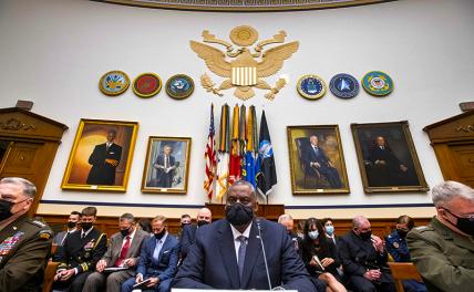 На фото: министр обороны США Ллойд Дж. Остин III на слушаниях Комитета Палаты представителей по вооруженным силам