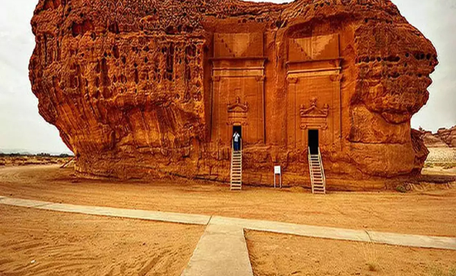 В аравийской пустыне нашли объект, который не принадлежит ни одной из известных цивилизаций. Комплекс был под песком 8000 лет