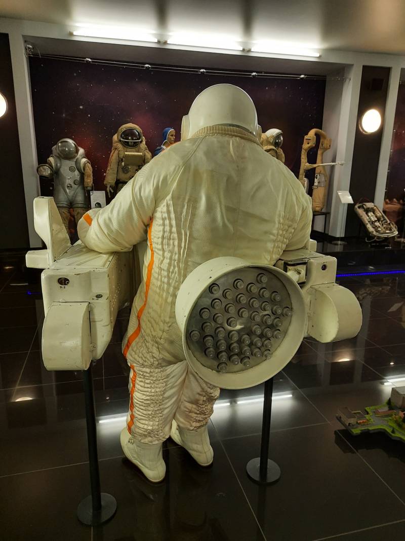 «УПМК» – советская установка для перемещения и маневрирования в космосе «УПМК» – советская установка для перемещения и маневрирования в космосе оружие