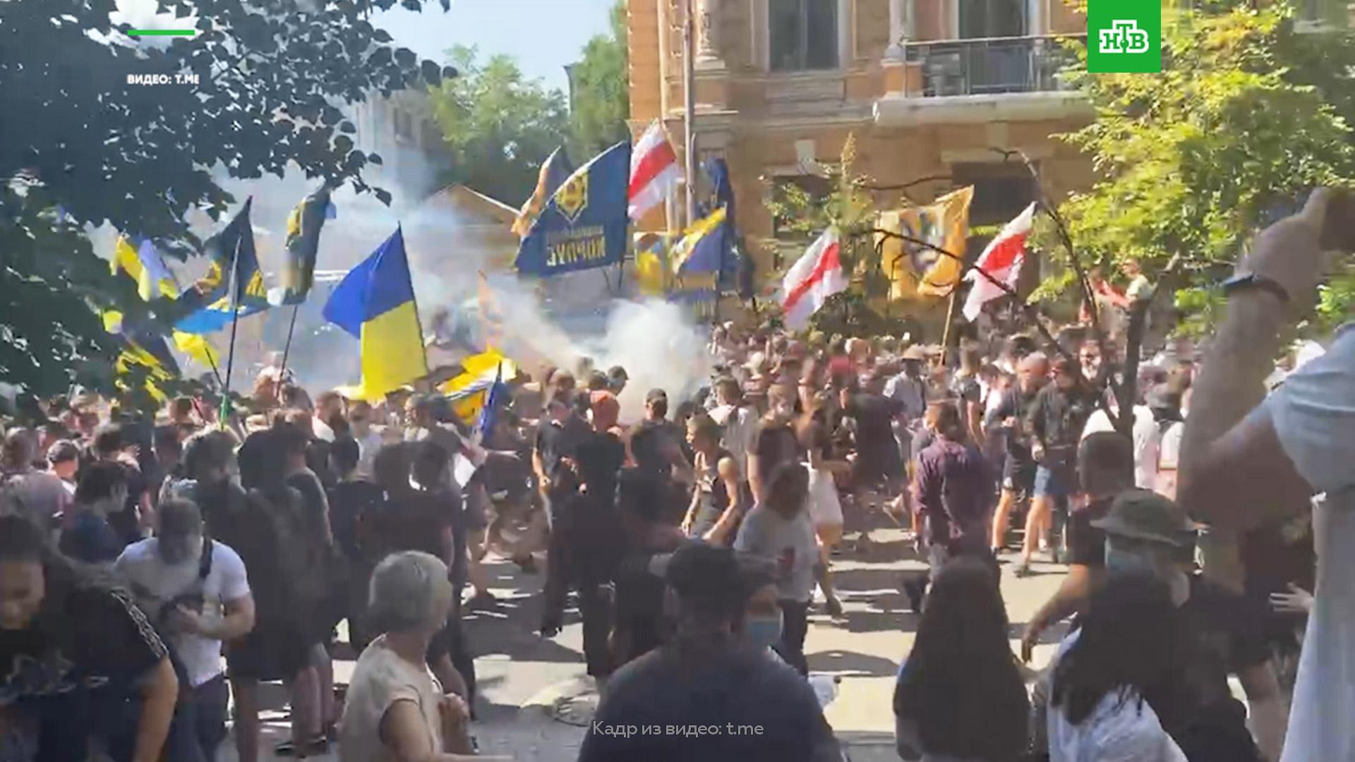 Вчерашнее нападение. Украинские националисты. Драки националистов на Украине.