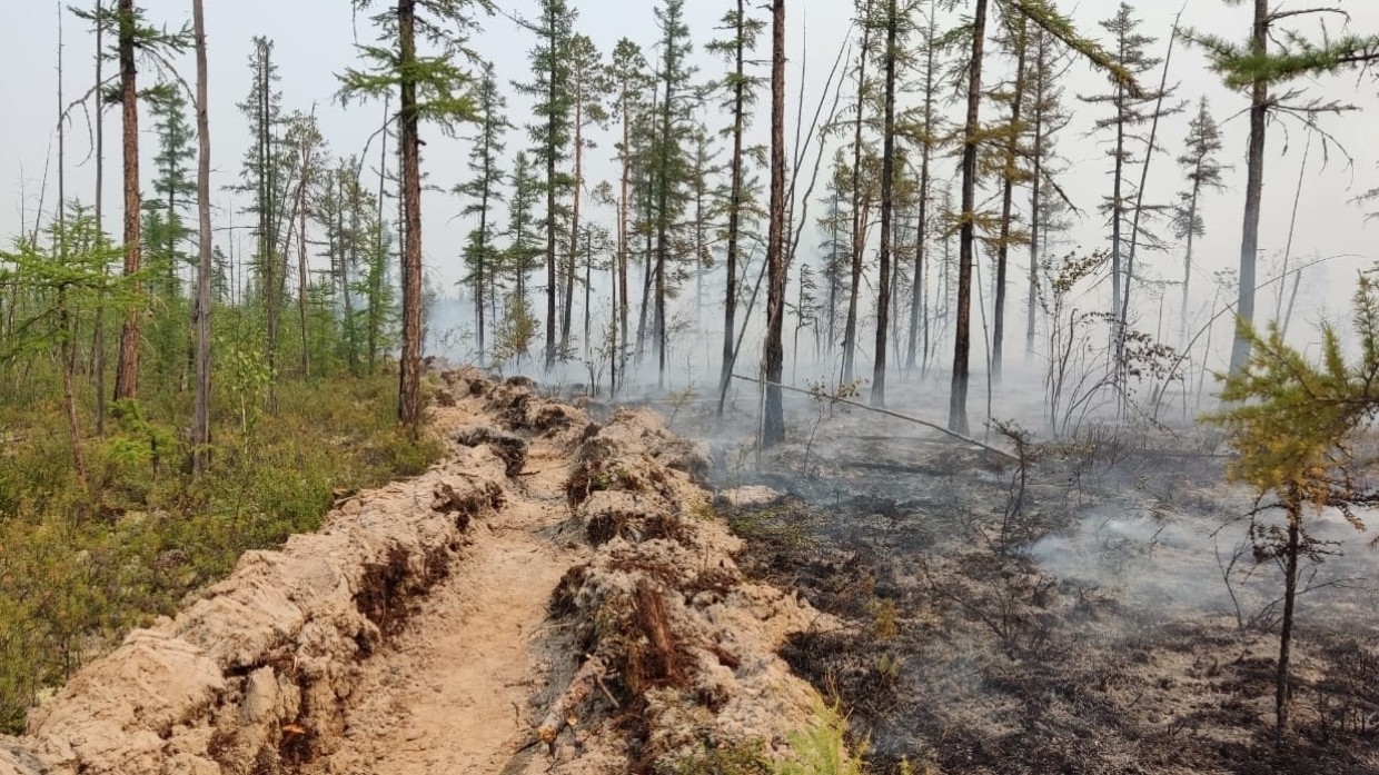 Сотрудники МЧС потушили девять пожаров в Якутии за последние сутки