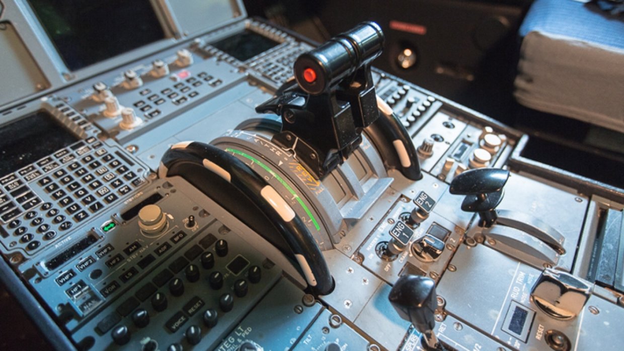 Рычаг управления двигателем. Руд Airbus a320. Руды Airbus 320. Реверс Airbus a320. Руд 737.