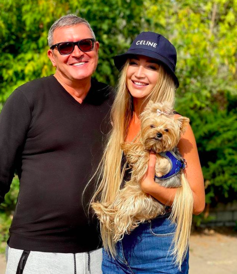 1 000 000 рублей за улыбку: Ольга Бузова сделала подарок отцу Звезды