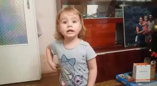 Очень серьёзный разговор внучки с бабушкой — просто до слёз