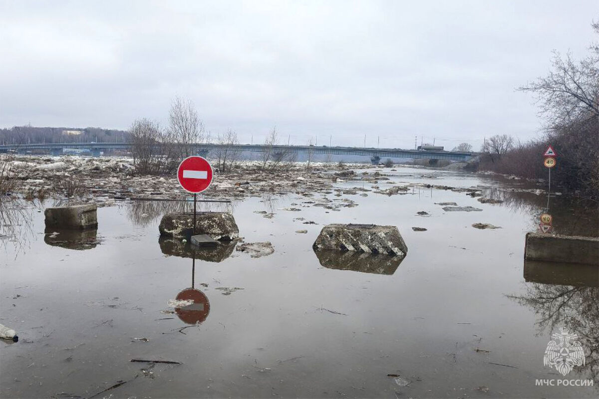 Уровень воды в реке Томь еще понизился, но начал расти - в Оби