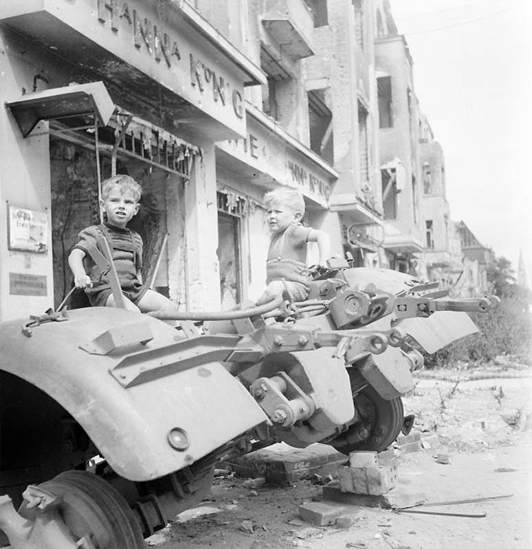 Повседневная жизнь Берлина в июле 1945 года Повседневная жизнь Берлина в июле 1945 года история