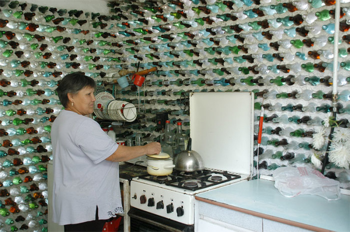 «Шампанская избушка» в Челябинской области. /Фото: www.ruffnews.ru