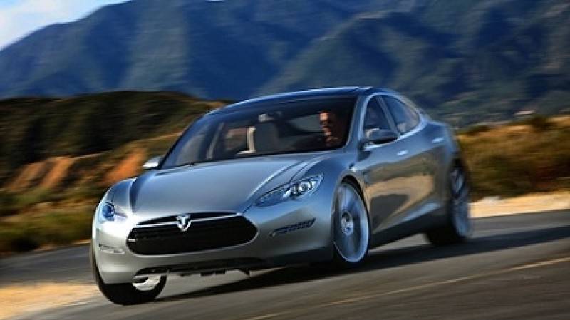 Инженеры Tesla задумали сделать из своих машин мегафоны