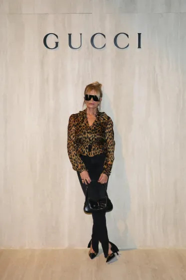 Неделя моды в Милане: Деми Мур в новом образе, Рената Литвинова с дочерью, Арина Соболенко и Кейт Мосс на показе Gucci Версаче, Донателла, Литвинова, Gucci, Милане, Арина, Рената, чёрной, Ромео, многие, пришла, Соболенко, Демны, экстремистской, организацией, коллекции, Пэрис, показ, ФеррариEsDeeKidПо, подиуму