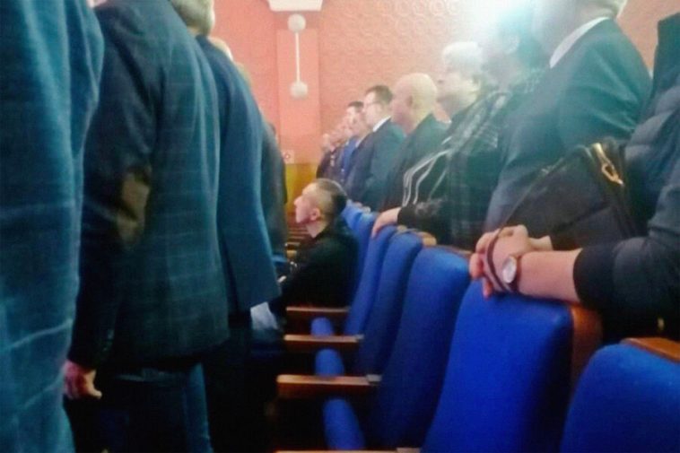 «Негоден»: калужского депутата пригласили в военкомат после скандала с гимном
