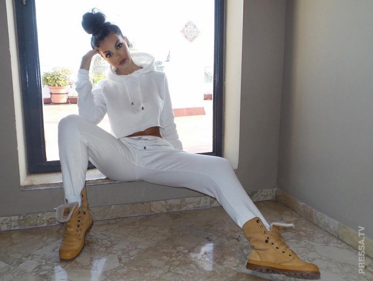 Мрдель Вивиан Киндл - Девушка Дня Мрдель Вивиан Киндл - Девушка Дня фотография