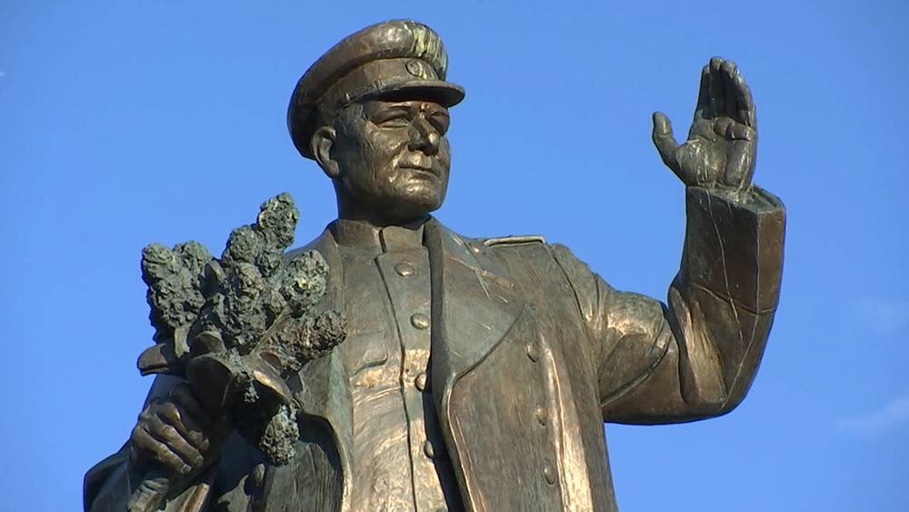 Минкульт Чехии объявил войну памятнику маршалу Коневу
