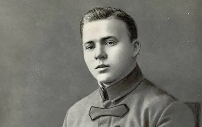 Памятник Аркадию Гайдару установят в Курской области