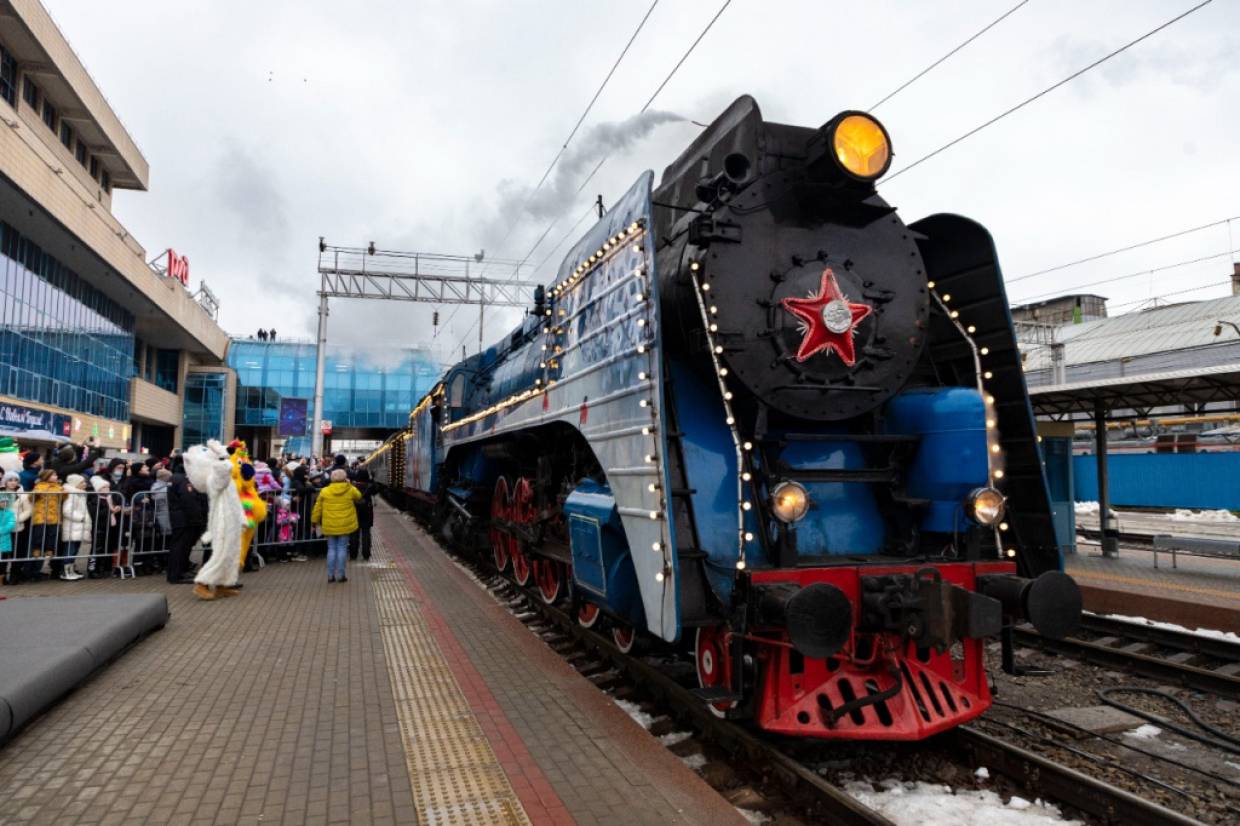 Поезд Деда Мороза сделал остановку в Ростове-на-Дону