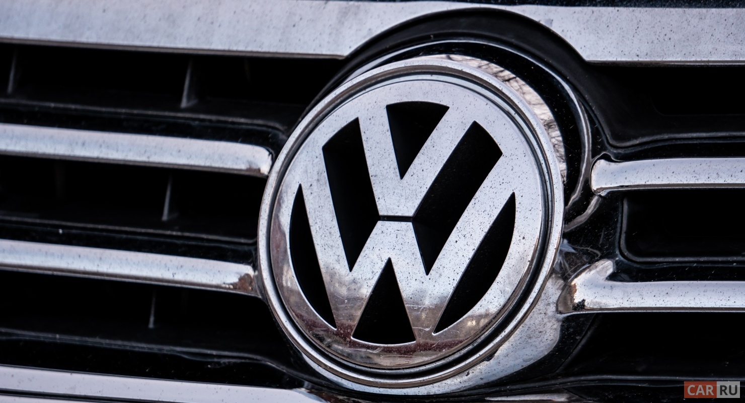 Volkswagen представил культовый хэтчбек Golf в версии MK8.5 Автомобили
