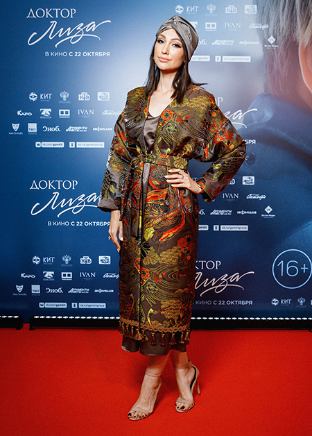 Татьяна Навка, Константин Хабенский и другие на премьере фильма "Доктор Лиза" Татьяна Навка, Константин Хабенский и другие на премьере фильма "Доктор Лиза" Кино,Кино