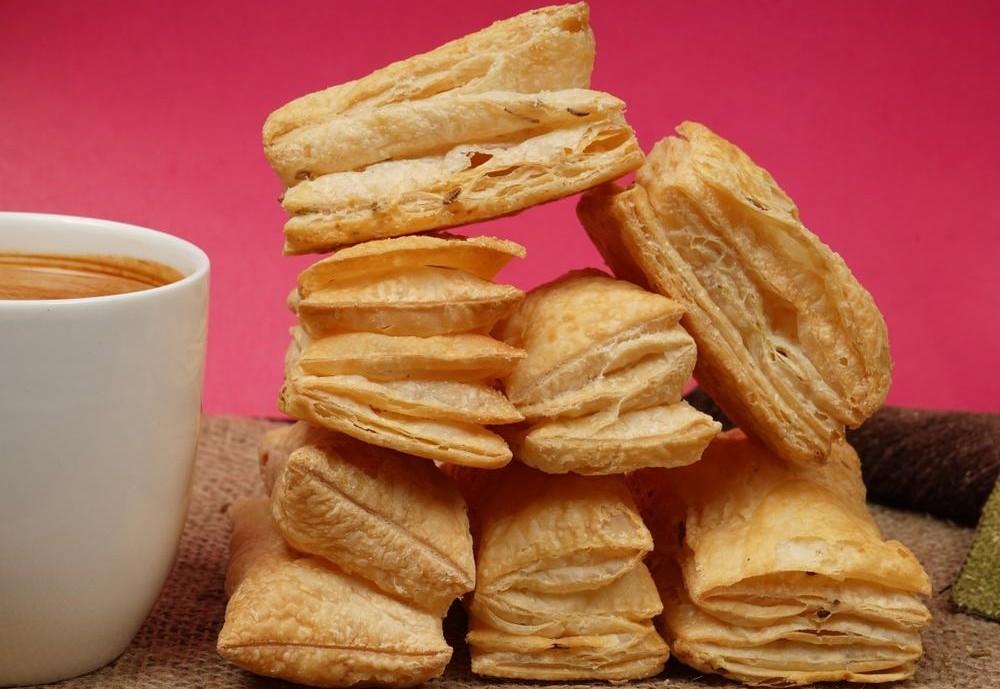 Рецепт из детства: слоеные язычки с сахаром как в школьной столовой тесто, язычки, можно, слоеные, купить, лучше, слоеное, масло, прямо, мукой, терке, язычков, иначе, холодильник, сделать, чтобы, вариант, теста, просто, вместо