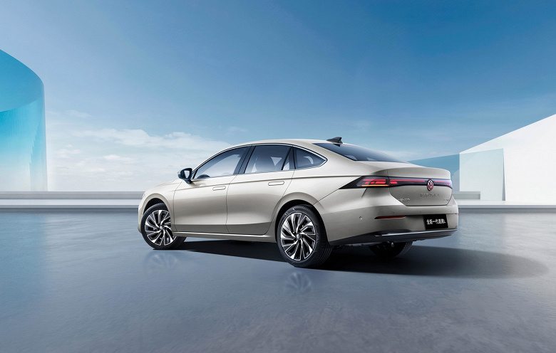 Представлен новый Volkswagen Sagitar L — он длиннее Passat B7