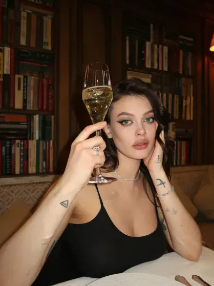 Новая глава: Лиза Адаменко объявила о помолвке после травмирующего брака