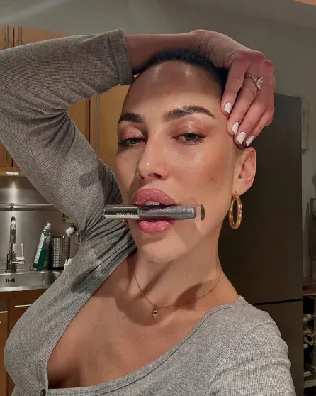 Блондинка с модельной внешностью: в сети появились фото второй жены и матери дочерей покойного Умара Джабраилова Джабраилов, дочерью, рядом, Альвина, тогда, предпринимателя, ДанатойУмар, также, Даната, Ранее, Елена, отношениях, Джабраилова, прошли, родине, депрессии, Чечне, страдал, Собчак, наркотической