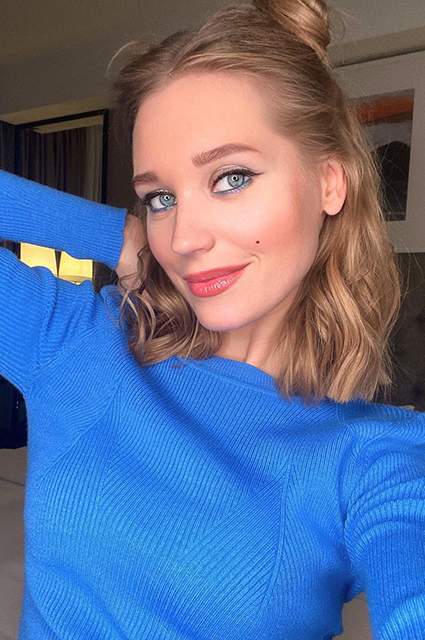 Кристина Асмус рассказала о новых отношениях: "Нахожусь в абсолютной любви" Кристина Асмус рассказала о новых отношениях: "Нахожусь в абсолютной любви" Звездные пары