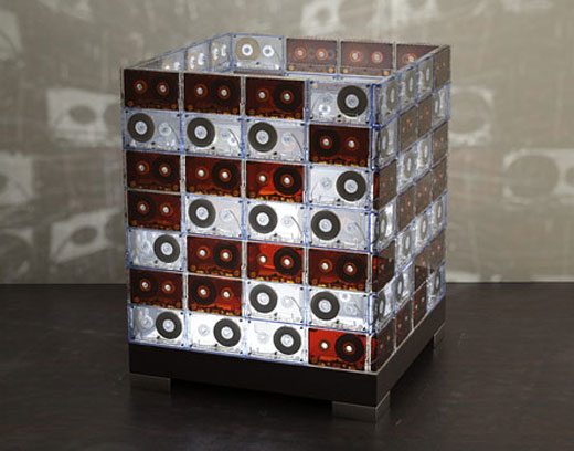 СТОЛИК ИЗ ВИДЕО-КАССЕТ. МАСТЕР-КЛАСС декор,дизайн,дом,жилье,инструмент,интерьер,квартира,мебель,ремонт,текстиль